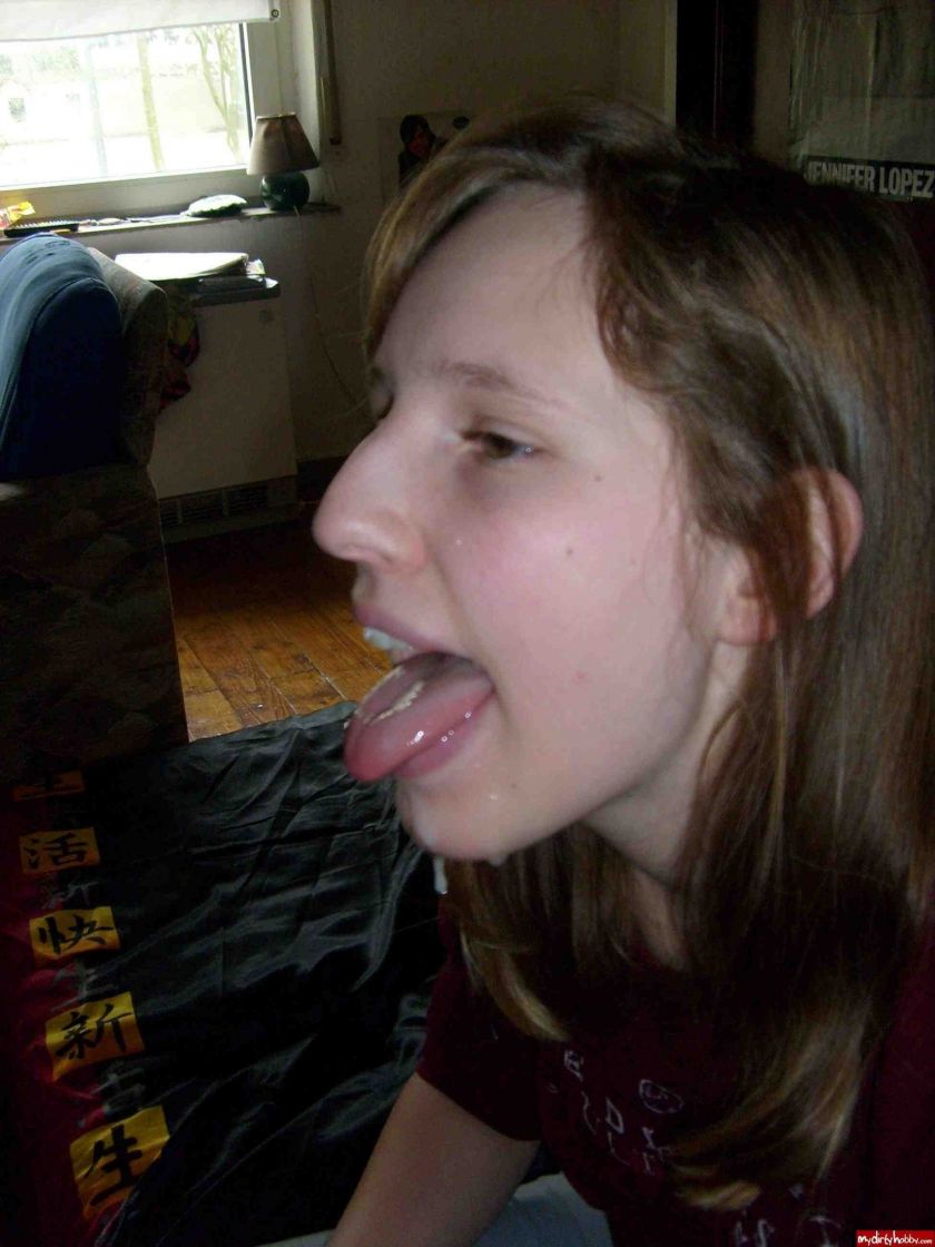 Amateur teen girlfriend giving blowjob image gallery 184533