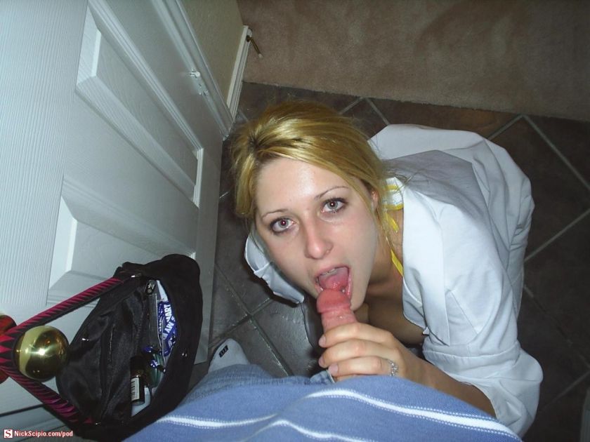 Welcome home milf blowjob in the foyer picture of the day 