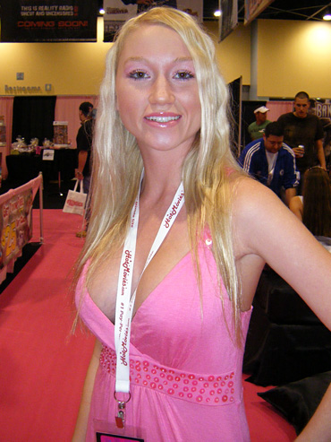 Teen porn star madison scott arrives to promote her new website 